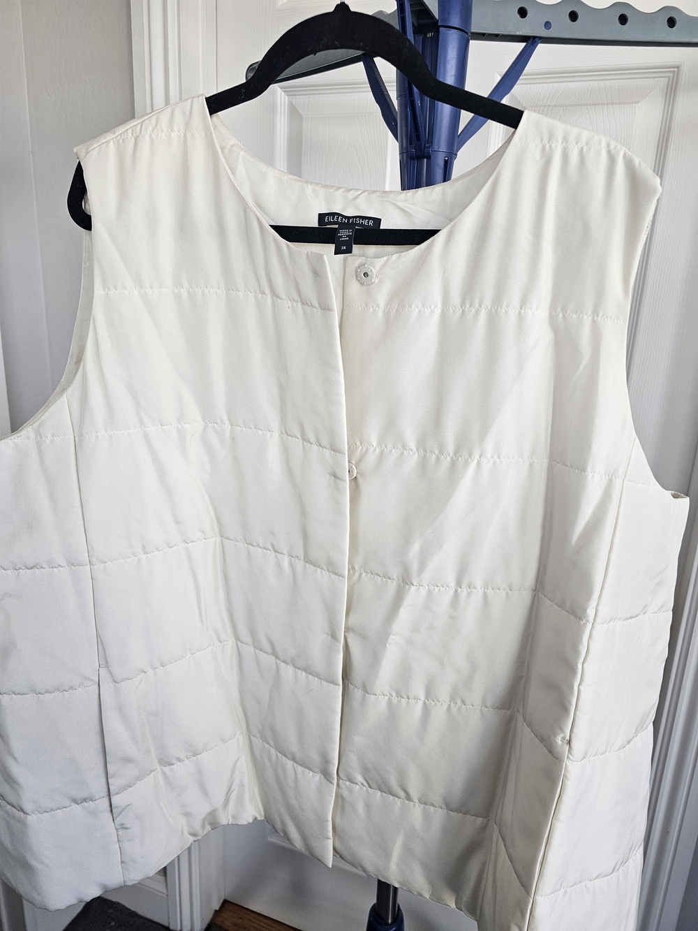 EILEEN FISHER 100% Sik Lightweight Quilted Ivory Sleeveless Vest